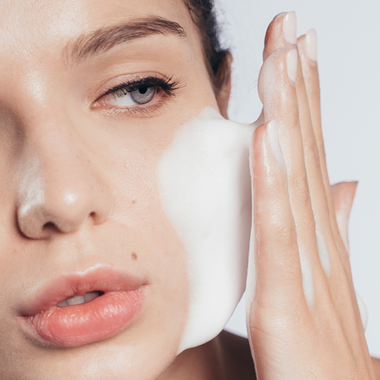 Cooling Foam Cleanser - Image 4